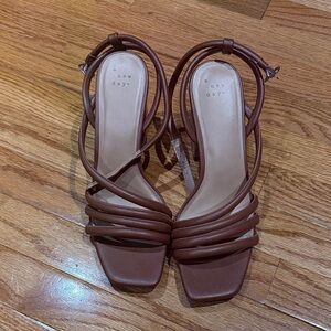 A New Day Women's Tan Strappy Sandals